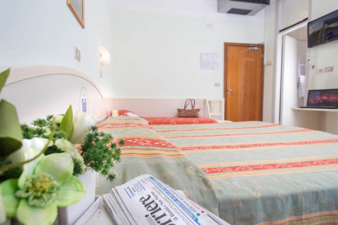 Hotel Franca Bellaria-Igea Marina Buitenkant foto