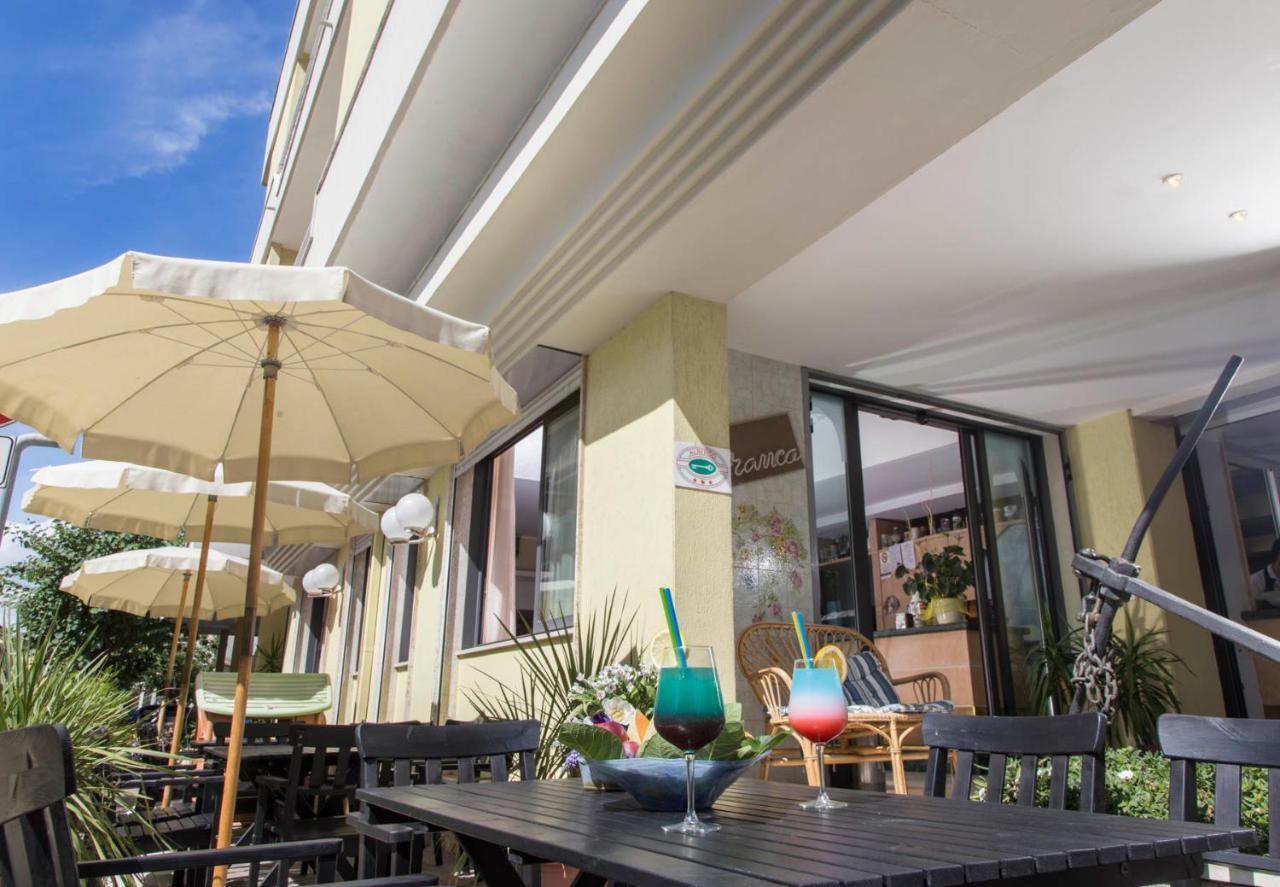 Hotel Franca Bellaria-Igea Marina Buitenkant foto